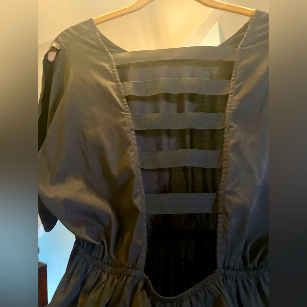 Sleek lil black dress, perfect for spring!